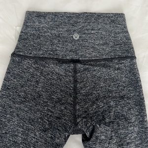 Lululemon Wonder Under Legging. Size 2